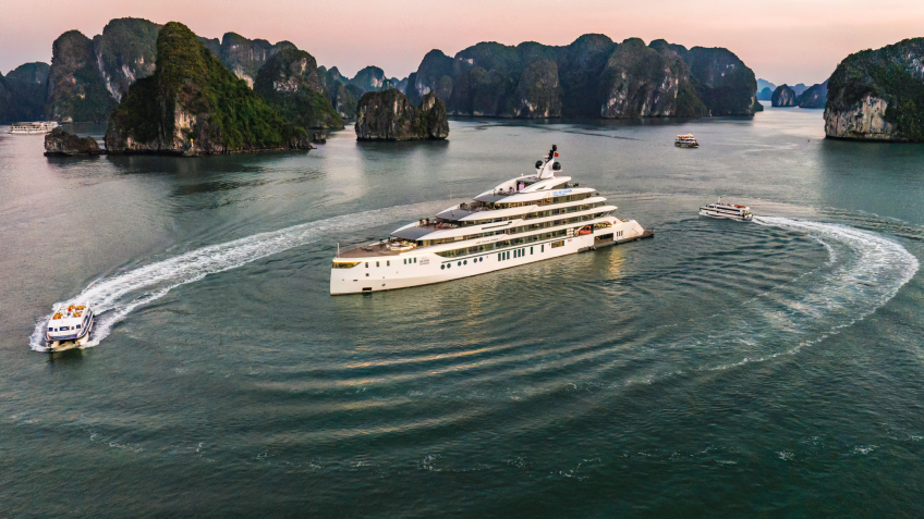 Grand Pioneers (Essence Grand) Cruise: Modern Yacht in 6-star Standard