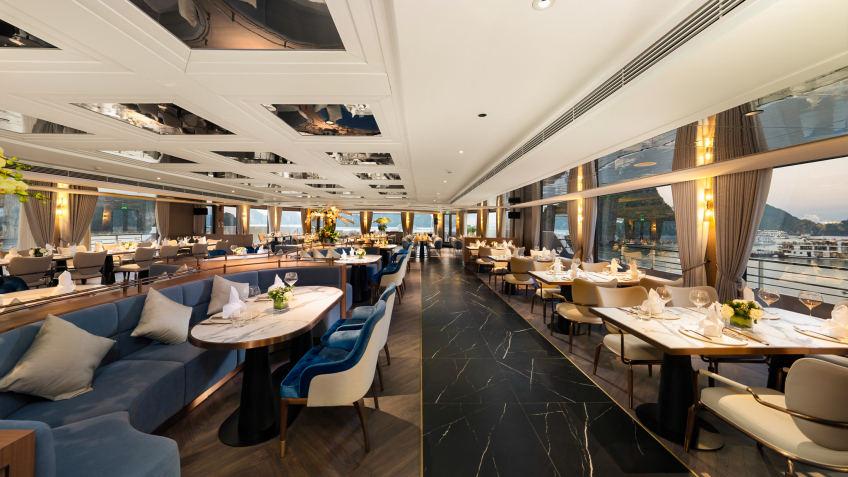 Grand Pioneers (Essence Grand) Cruise: Dining By The Bay Restaurant