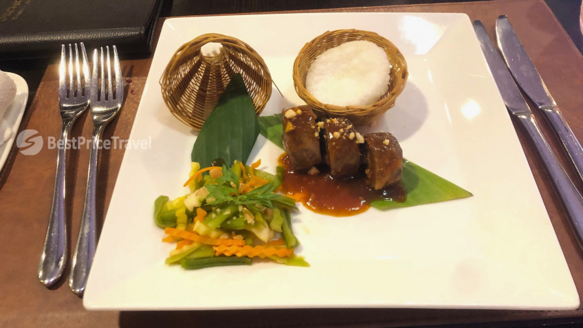 Orchid Classic Cruise: Tasty Dishes for Dinner
