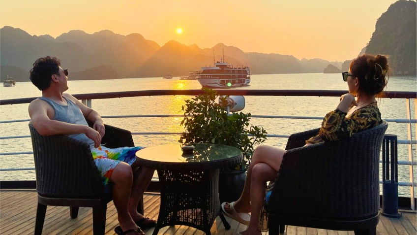 Orchid Classic Cruise: Lan Ha Bay Sunset