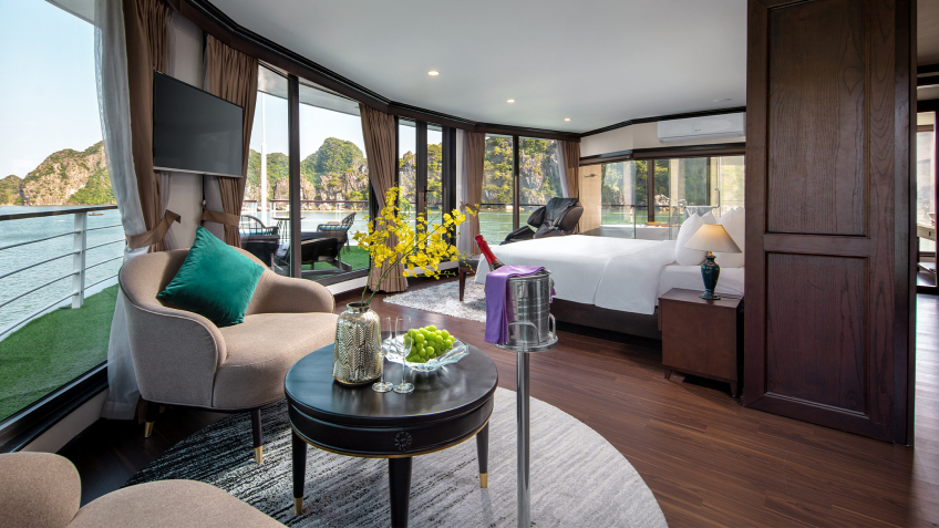 Mon Cheri Cruise: President Suite Terrace