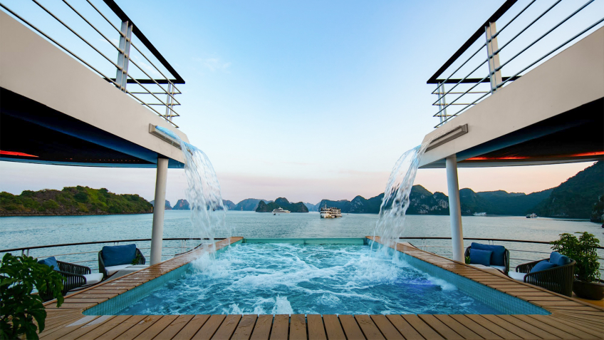 Mon Cheri Cruise: 4-season Infinite Pool